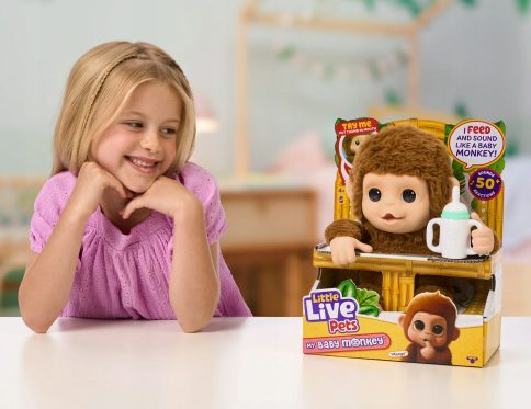 LITTLE LIVE PETS INTERAKTYWNA MAŁPKA MANGO SSĄCA KCIUK