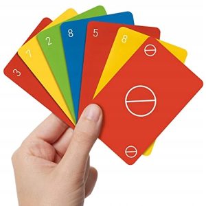 Gra-karciana-Karty-Mattel-UNO-Minimalista-Minimalna-liczba-graczy-2