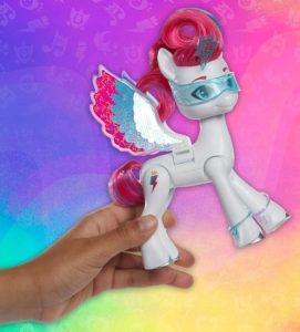 Kucyk-z-ruchomymi-skrzydlami-My-Little-Pony-Zipp-Storm-EAN-GTIN-5010994198909